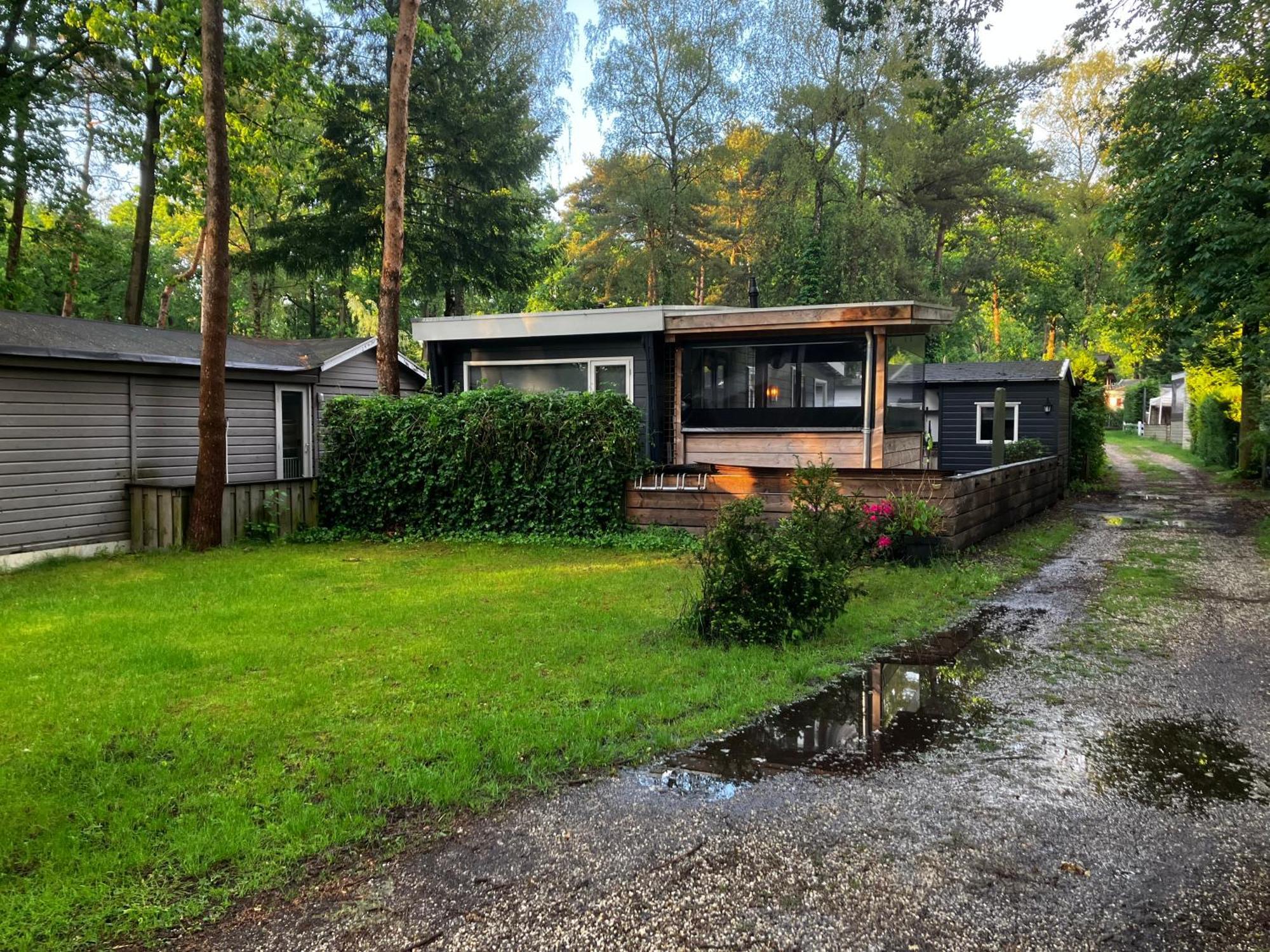 Chalet Bosrijk Midden In De Natuur-Eten&Drinken-Activiteiten-Ontspanning-En Nog Veel Meer 헨덜루 외부 사진